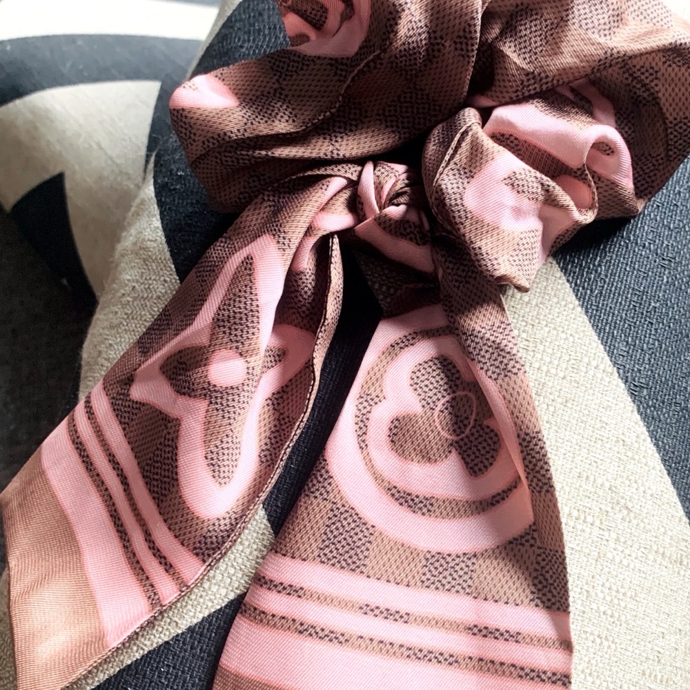 Large silk scrunchie pink brown flower logo